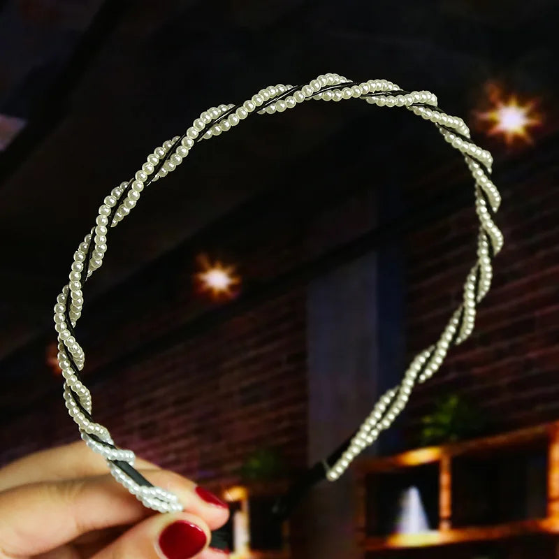 Elegant Pearl Hair Band