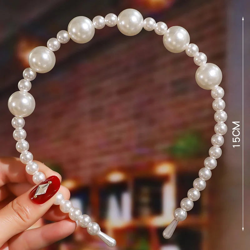 Elegant Pearl Hair Band