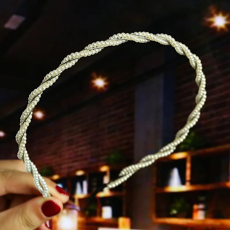 Elegant Pearl Hair Band